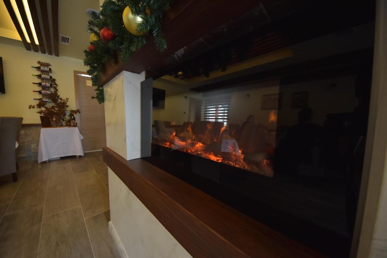Luznjanin Restoran I Sobe Hotell Josanicka Banja Exteriör bild